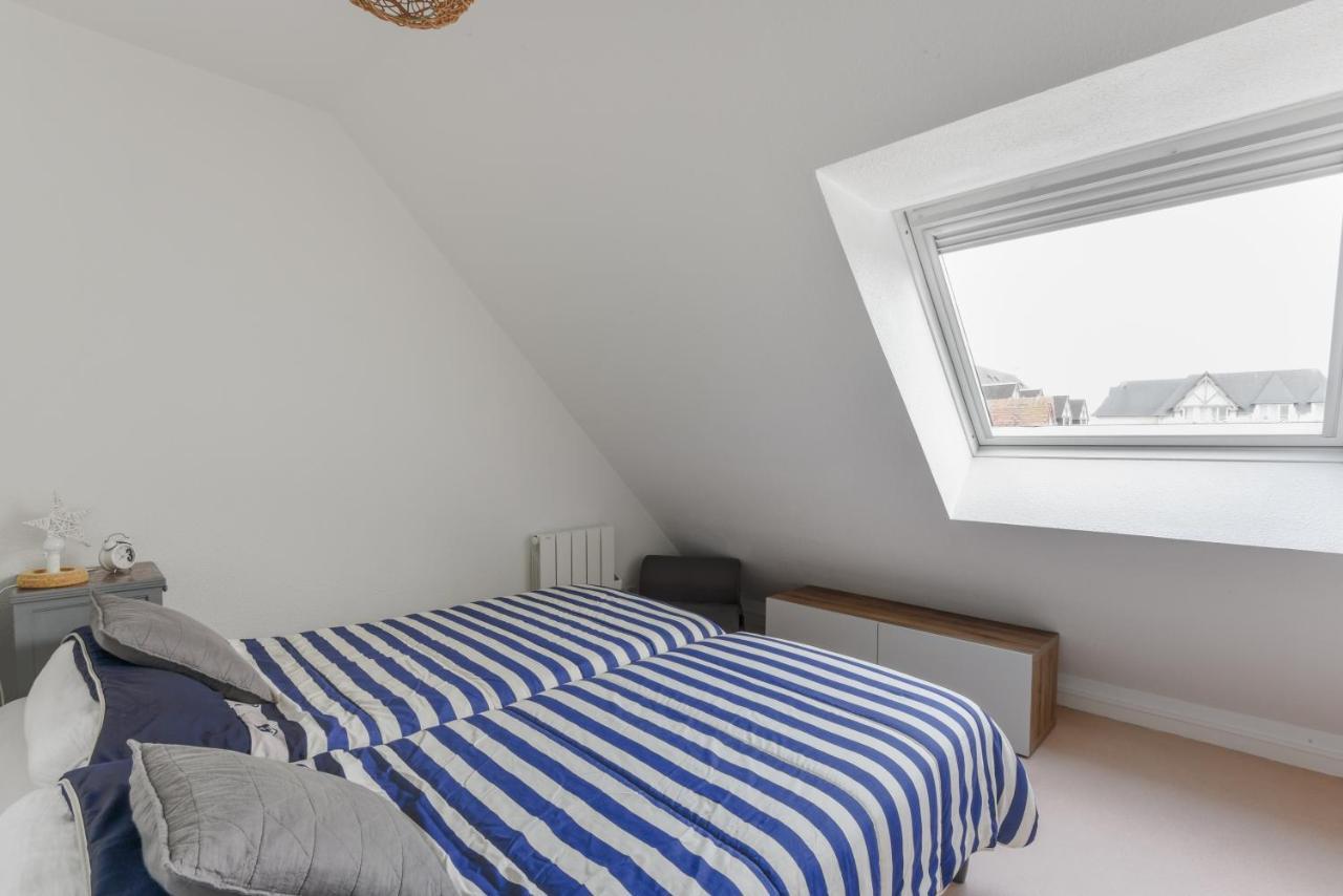 Le Voilier Apartman Courseulles-sur-Mer Kültér fotó